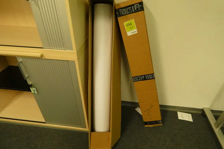 2x Karton mit Moderationspapier